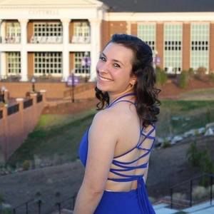 Meet your Posher, Hannah